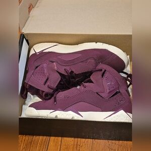 Nike Air Jordan 7 Retro Bordeaux Sneakers